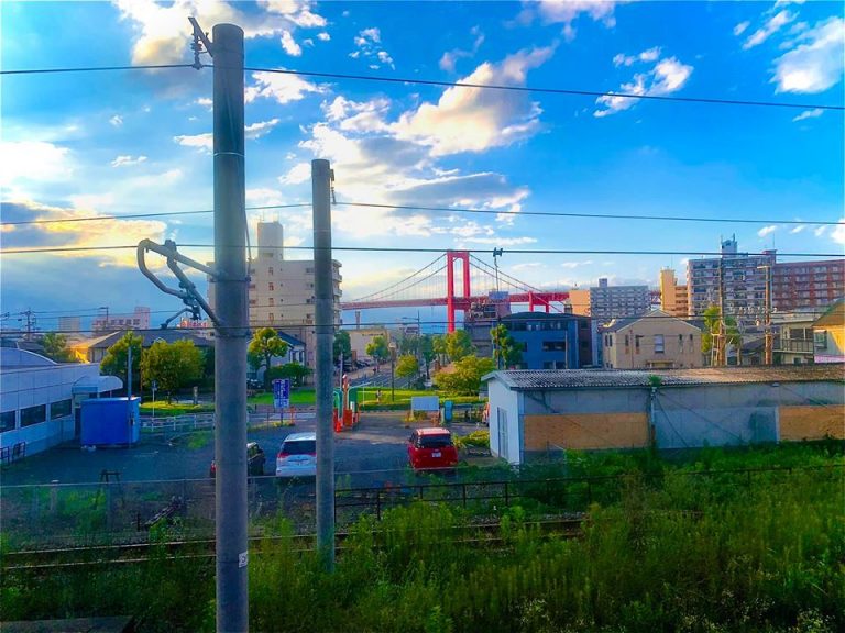 Tuổi 18 lưng chừng và mông lung với Nhật Bản